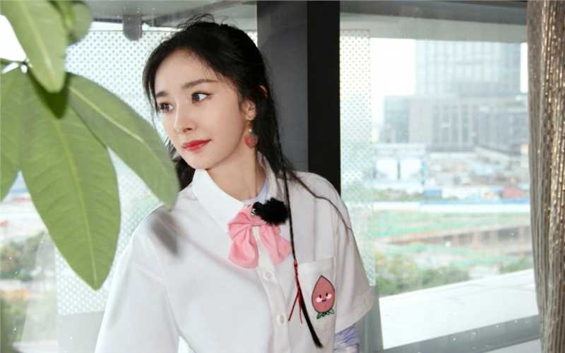 特别专辑杨幂甜美时尚简单少女风高清图片