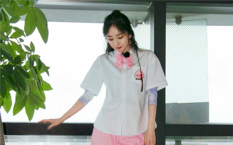 特别专辑杨幂甜美时尚简单少女风高清图片