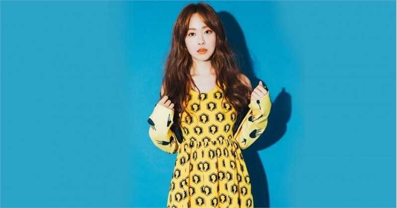 最新韩国美女刘小英短裙清纯长发甜美女孩图集