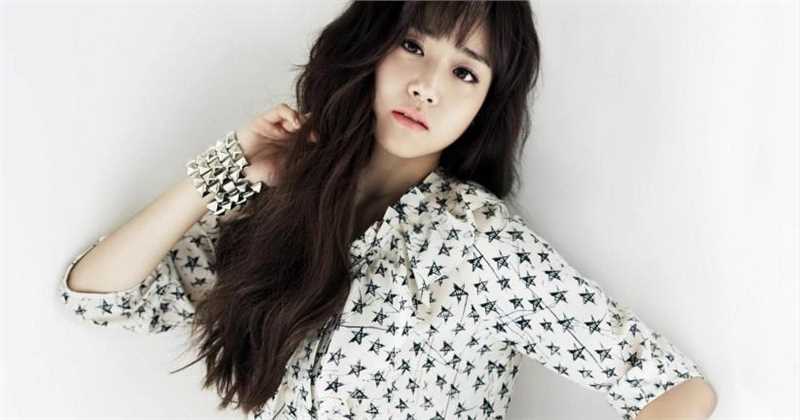 最新韩国美女演员文根英温柔姐姐清纯图片壁纸