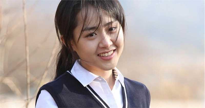 最新韩国美女演员文根英温柔姐姐清纯图片壁纸