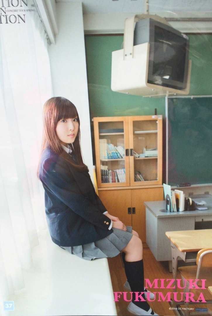 圆脸日本萌妹子干净清纯素颜照