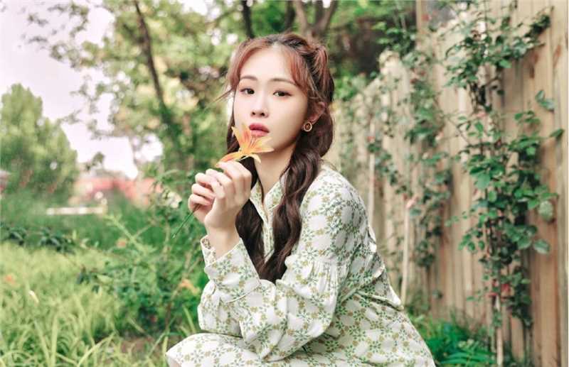 精选甜美女孩徐紫茵淑女风碎花裙精选图片图册