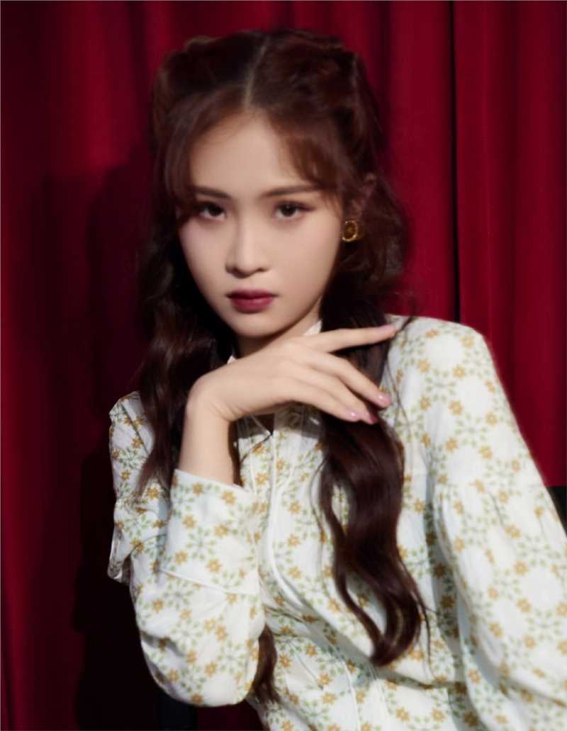 精选甜美女孩徐紫茵淑女风碎花裙精选图片图册