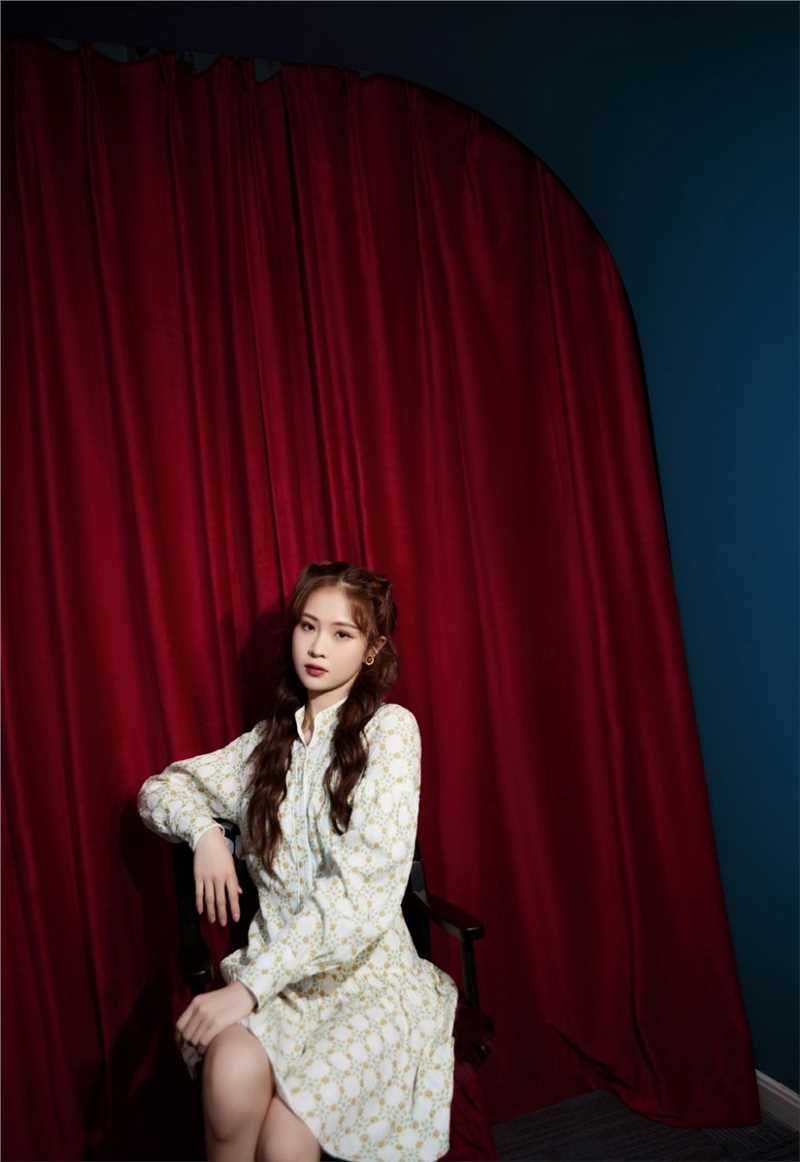 精选甜美女孩徐紫茵淑女风碎花裙精选图片图册