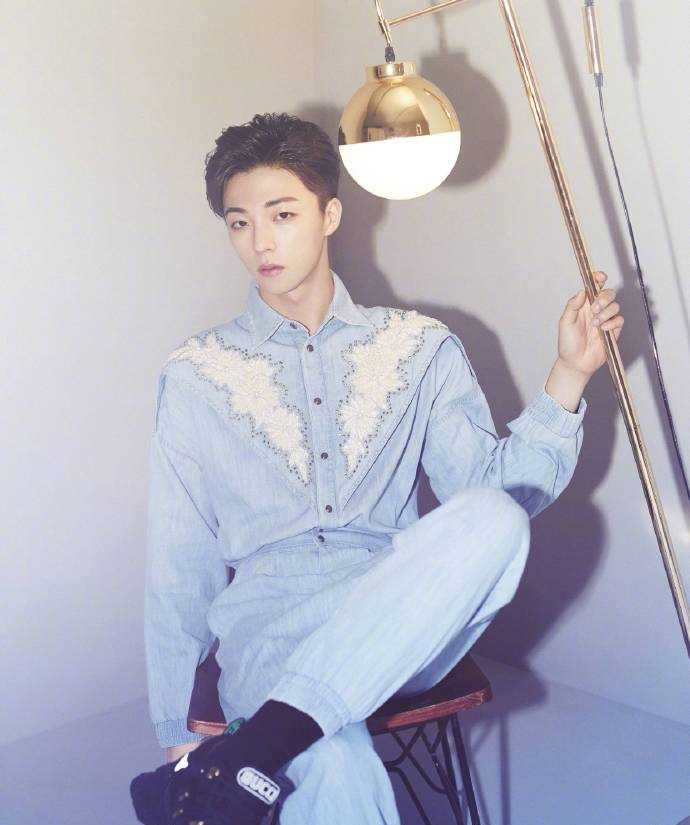 陈立农霸气超拽墨镜时尚大片