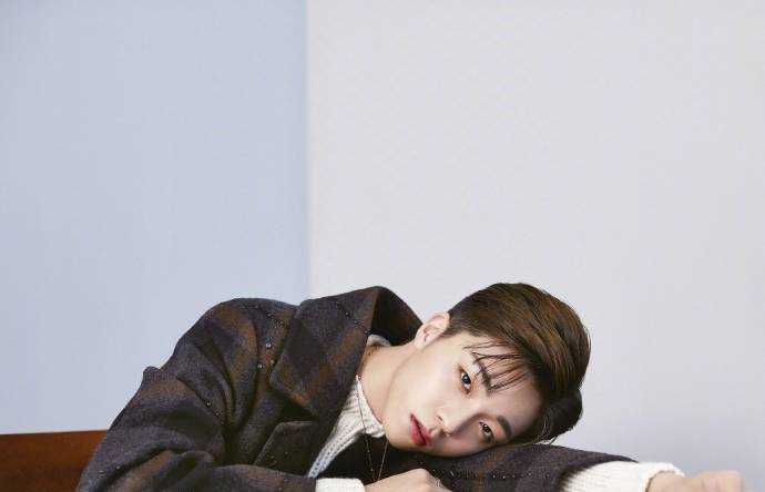 陈立农霸气超拽墨镜时尚大片