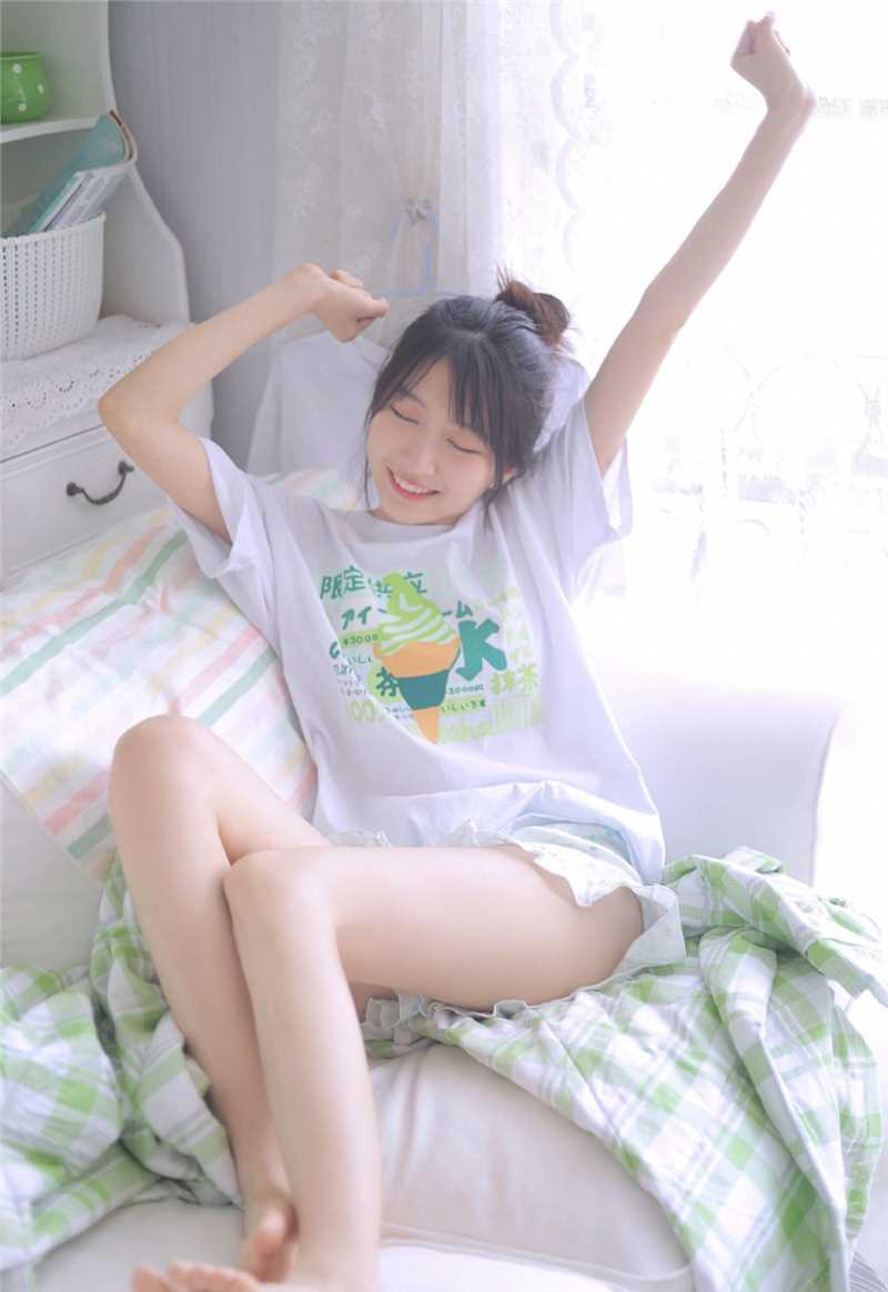 精选小清新绿色格纹甜美女孩长腿私拍图图册
