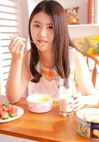 最全繁花似锦的古装美女淡紫色梦幻艺术相册