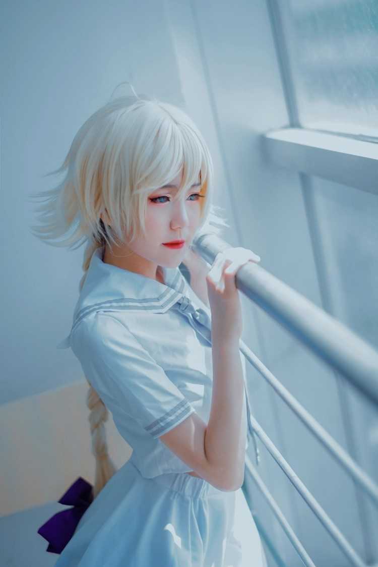 优质性感金发红唇美女蓝色丝袜制服cosplay写真相册