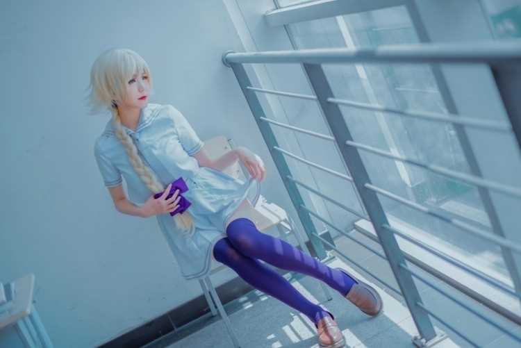 优质性感金发红唇美女蓝色丝袜制服cosplay写真相册