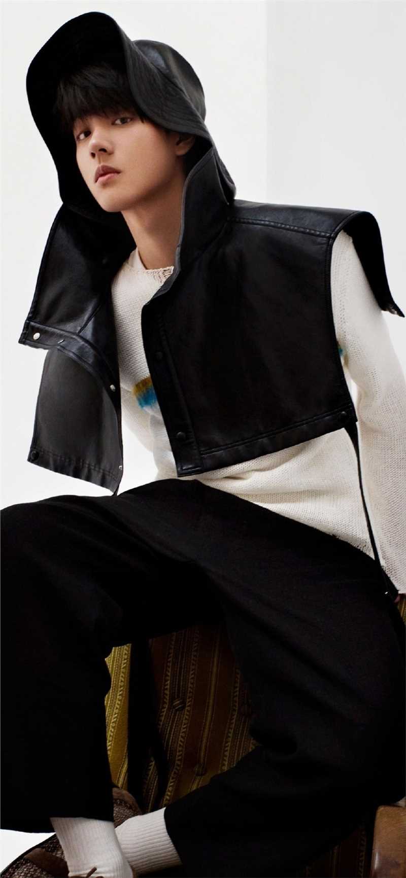 精选明日之子乐团季田鸿杰简约风穿搭时尚图册