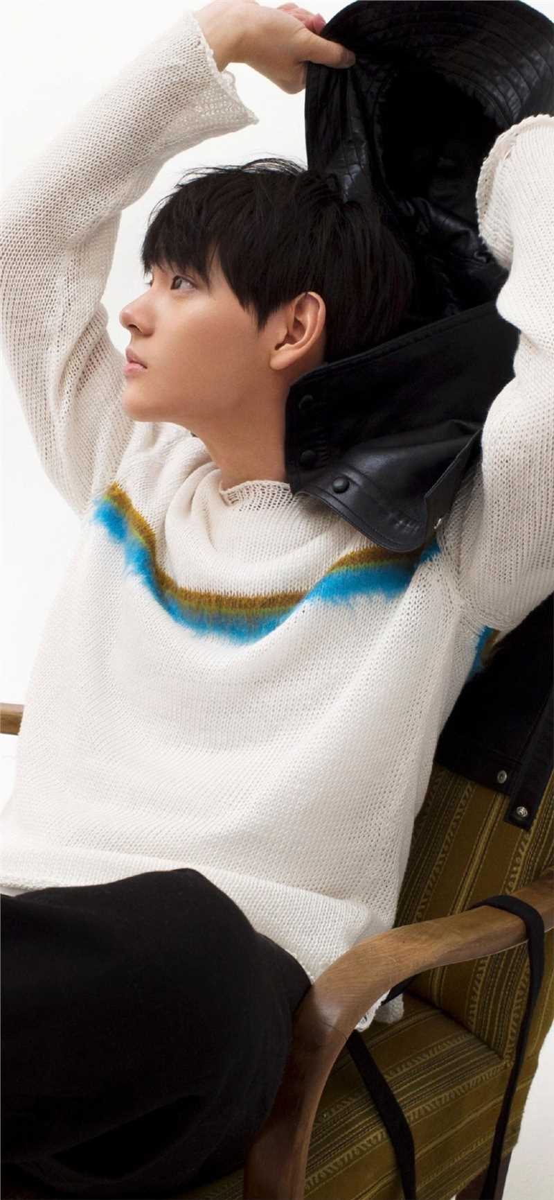 精选明日之子乐团季田鸿杰简约风穿搭时尚图册