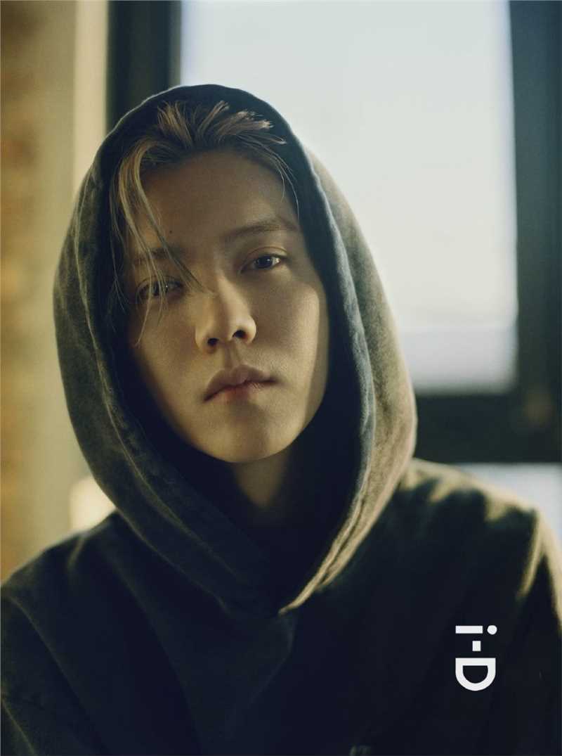 高清鹿晗金发狼奔头帅气素颜时尚杂志图片图集