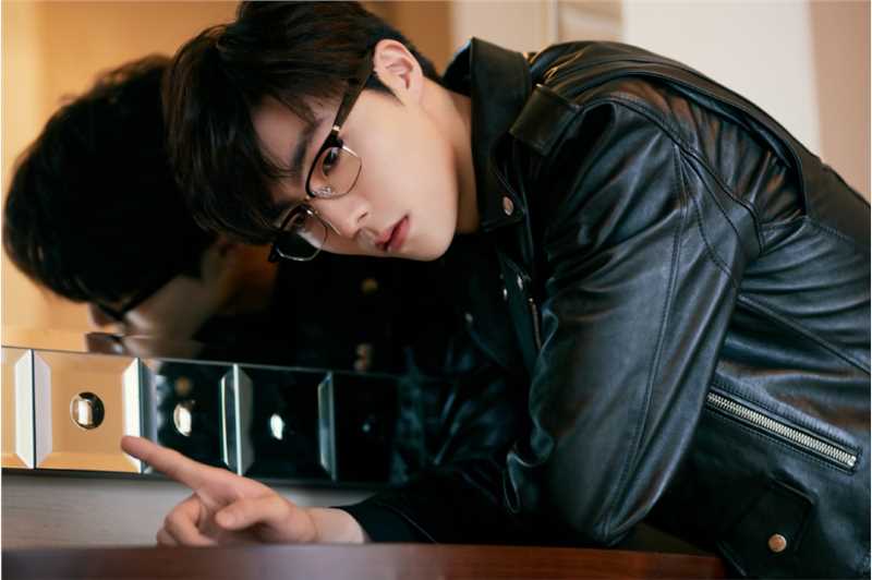 最全陈立农黑框眼镜黑色皮衣霸气型男时尚壁纸