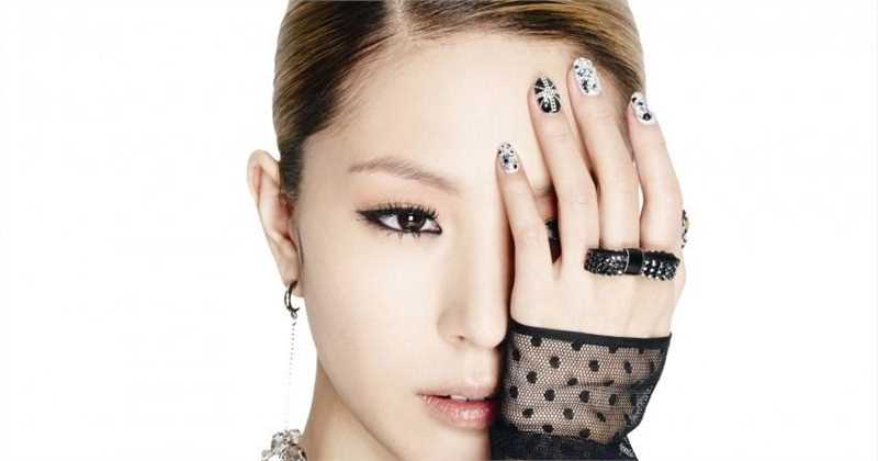 特别专辑韩国美女歌手宝儿早期魅惑烟熏妆性感