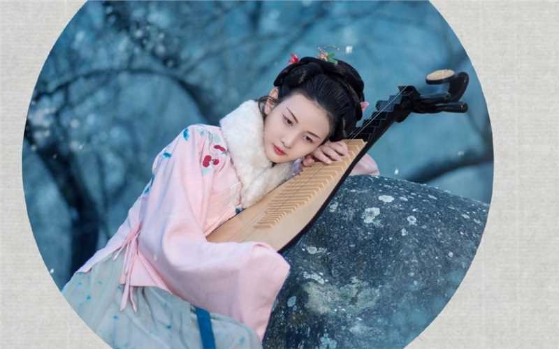 最全盘发古装美女冬天林中弹琵琶温婉绝美壁纸