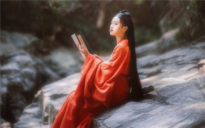 优质恬静的红衣古装小美女眉心红点温婉艺术照相册
