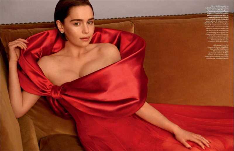 优质英国演员艾米莉亚·克拉克杂志封面性感图片相册