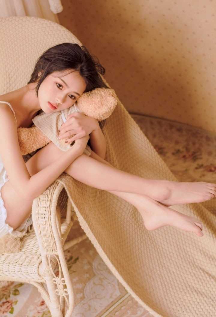 特别专辑港风美女凌乱发丝魅惑眼神性感细腰销魂图片