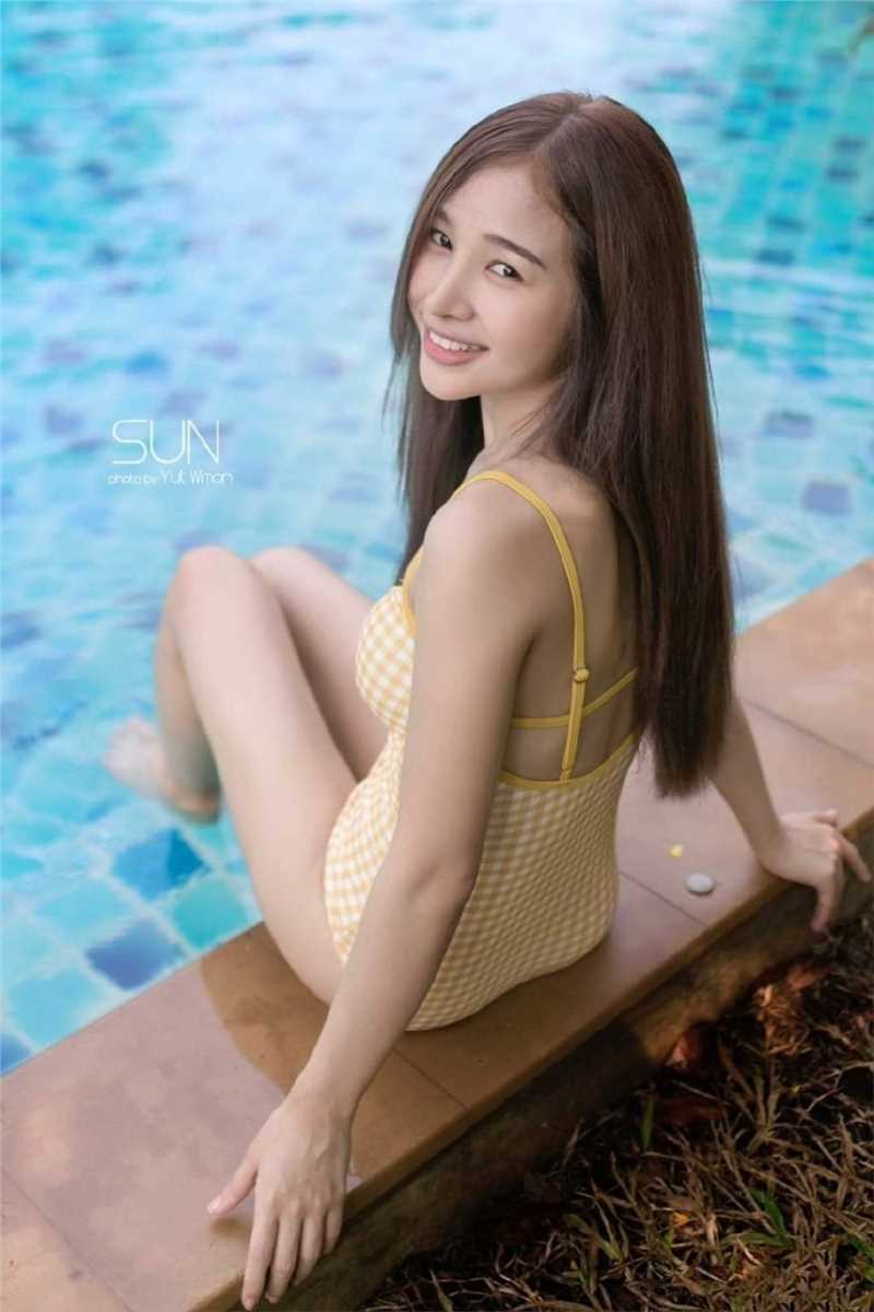 最全靓丽韩国连体泳衣少女清爽笑容泳池性感照片相册