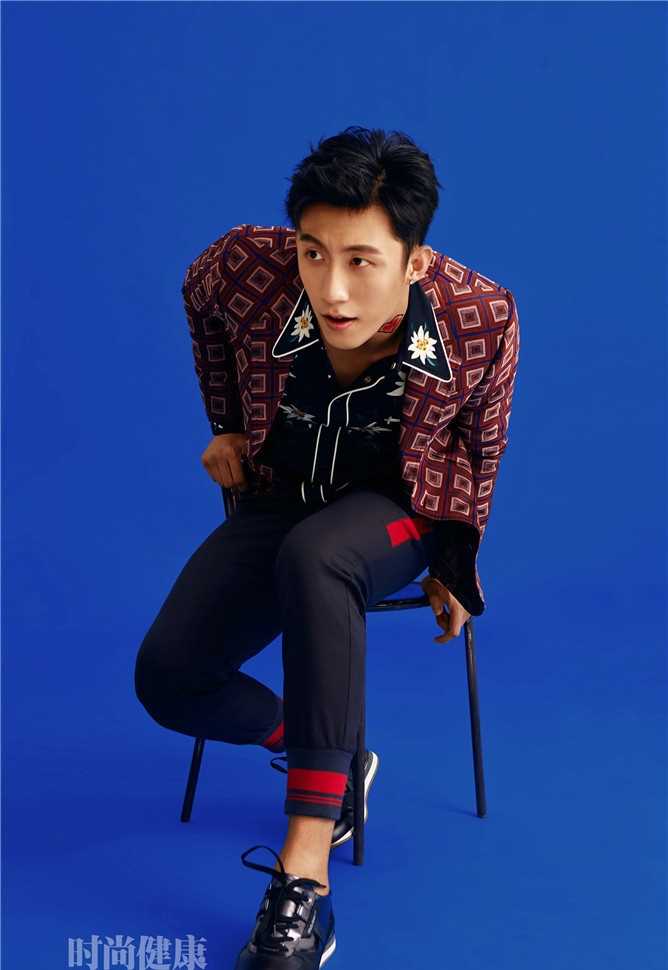 特别专辑黄景瑜时尚杂志大秀性感肌肉身材套图图片