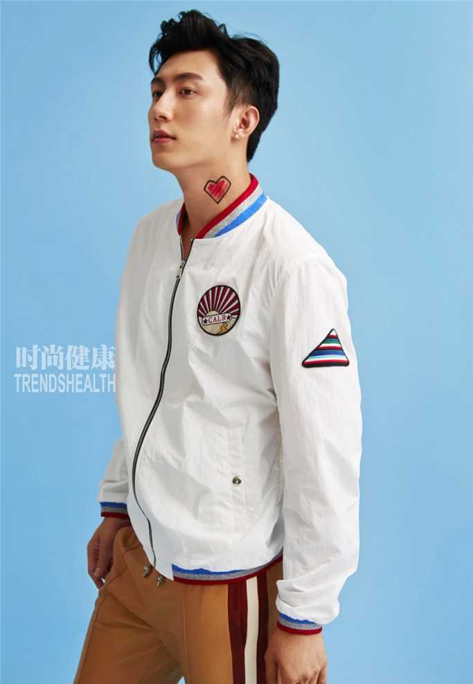 特别专辑黄景瑜时尚杂志大秀性感肌肉身材套图图片