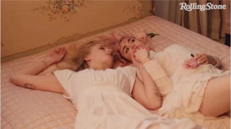 优质《权力的游戏》姐妹花白裙诱惑性感相册