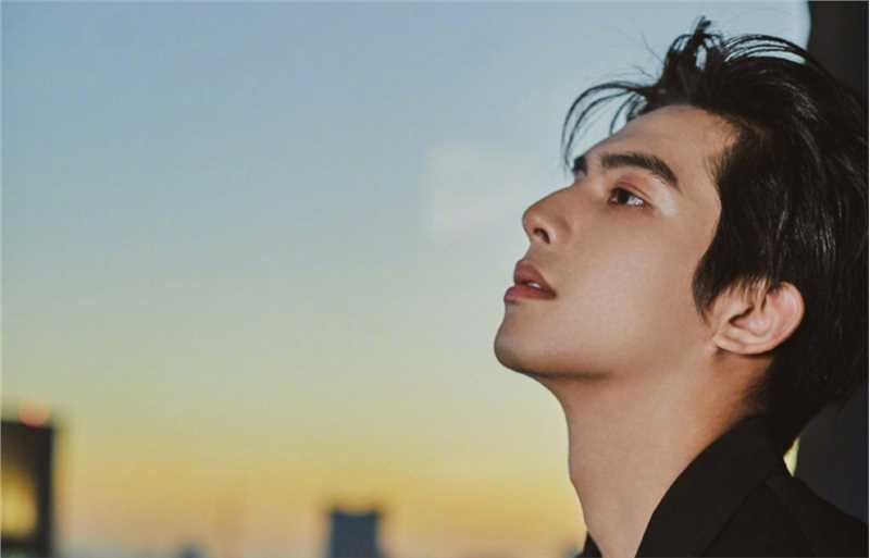 特别专辑宋威龙时尚魅力西装高清壁纸