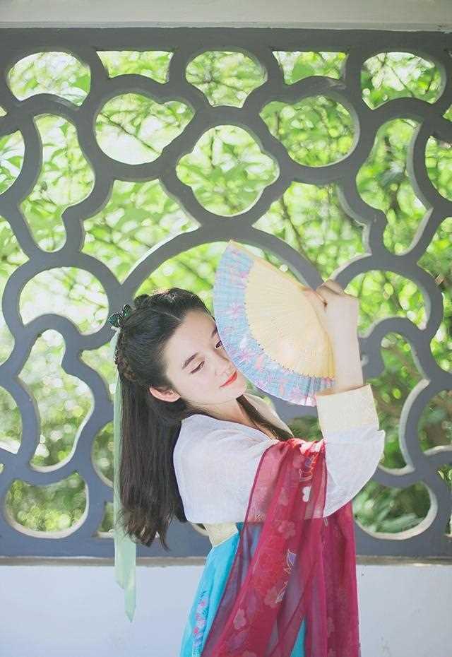 最新古装美女红丝飘带户外清新壁纸