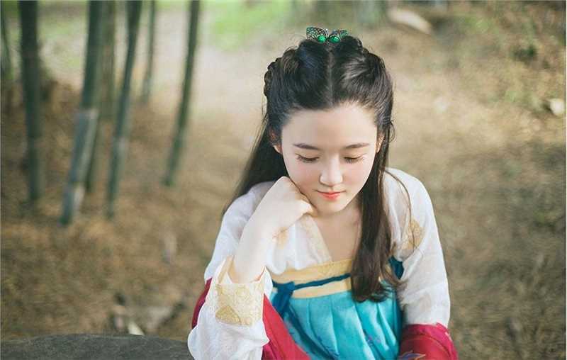 最新古装美女红丝飘带户外清新壁纸