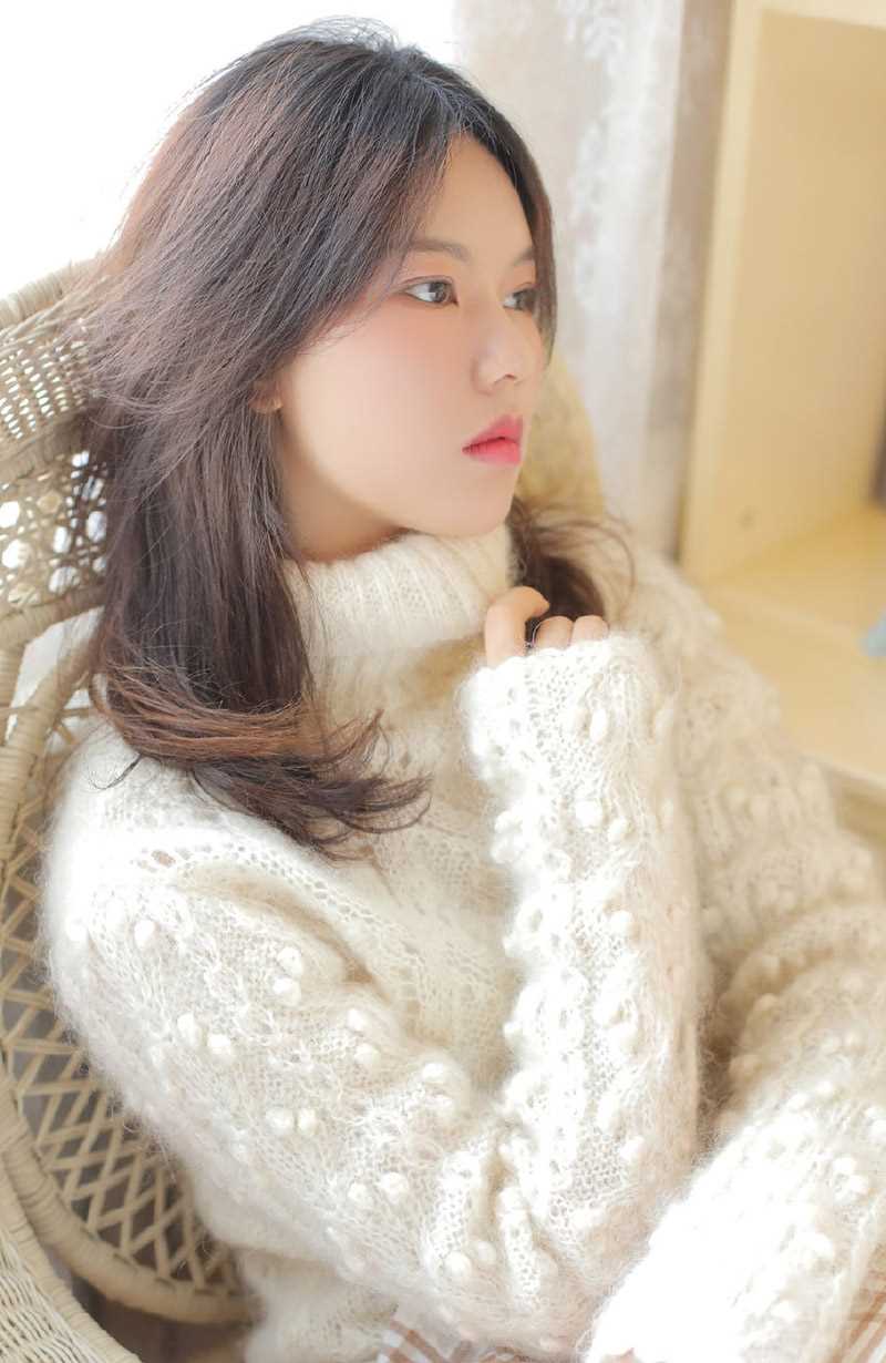 高清长腿美女冬日高领毛衣性感图集