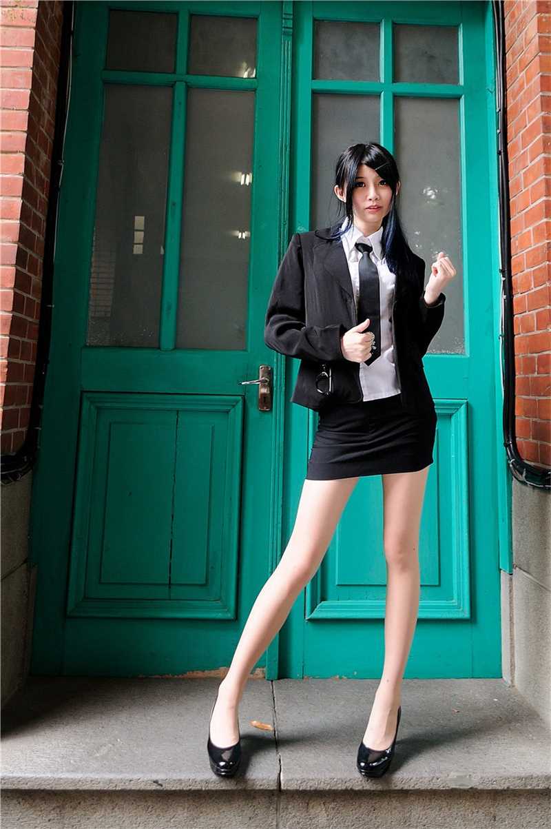 高清长腿美女冬日高领毛衣性感图集