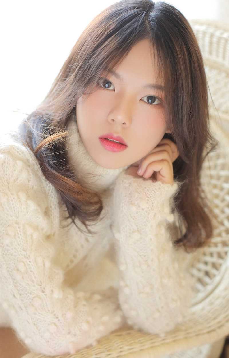 高清长腿美女冬日高领毛衣性感图集