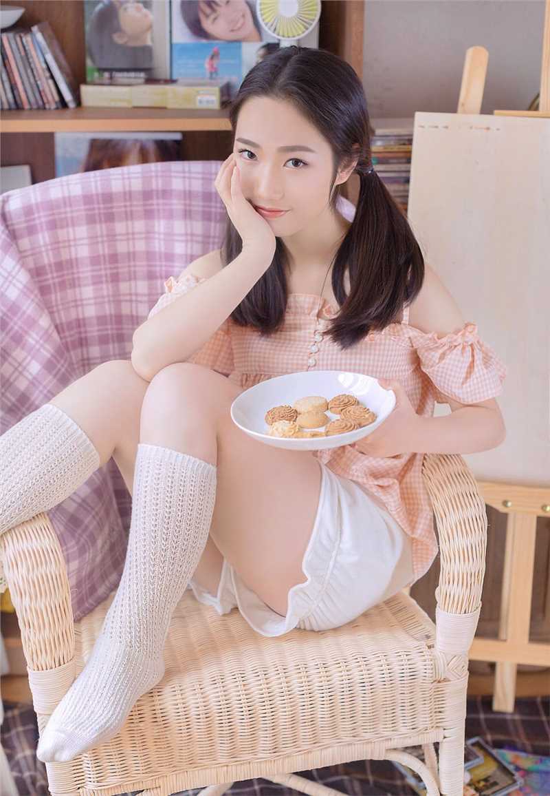 最新白丝萝莉甜美少女风图集