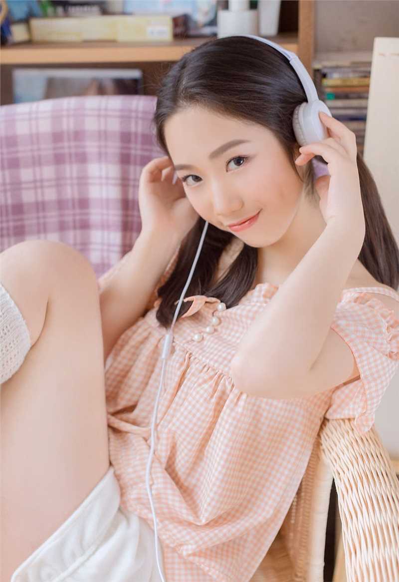 最新白丝萝莉甜美少女风图集