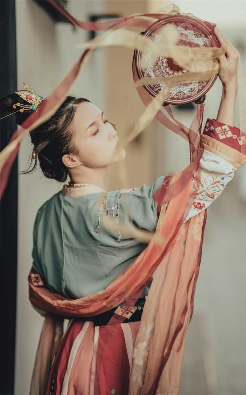 精选古韵敦煌美女户外街拍图册