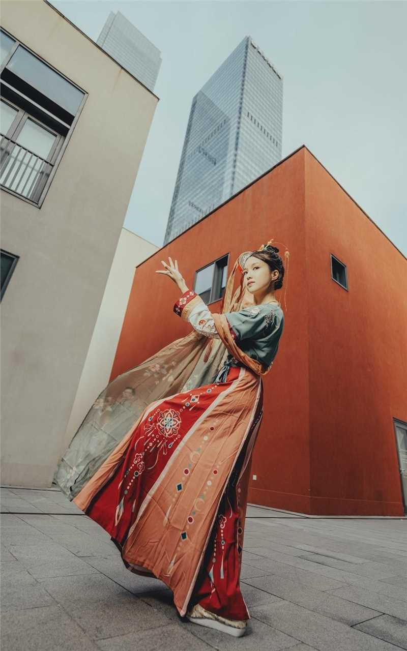 精选古韵敦煌美女户外街拍图册