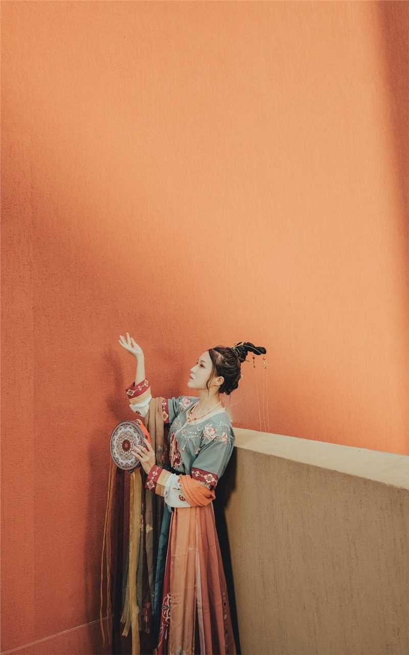 精选古韵敦煌美女户外街拍图册