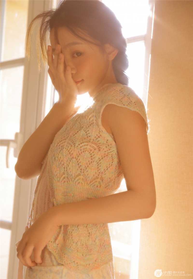 优质氛围感少女睡裙私房性感相册