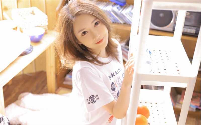 优质下衣失踪少女夏日性感相册