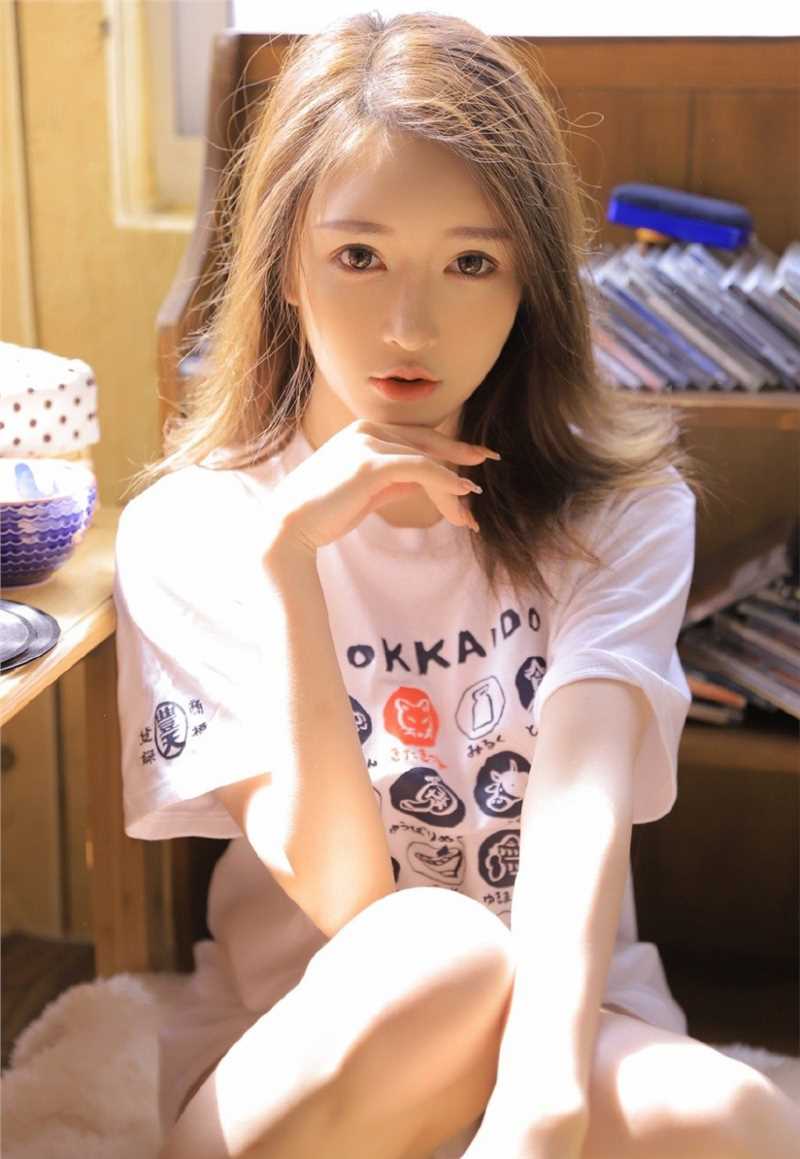 优质下衣失踪少女夏日性感相册