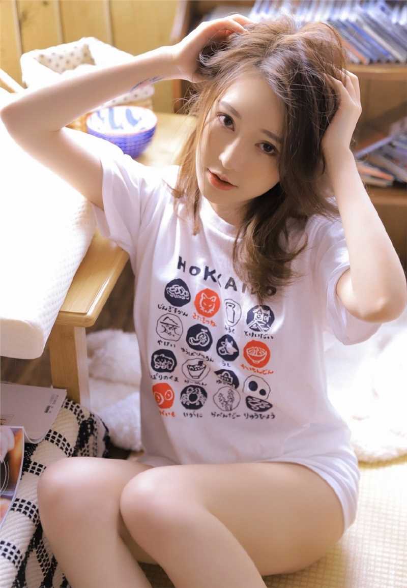 优质下衣失踪少女夏日性感相册