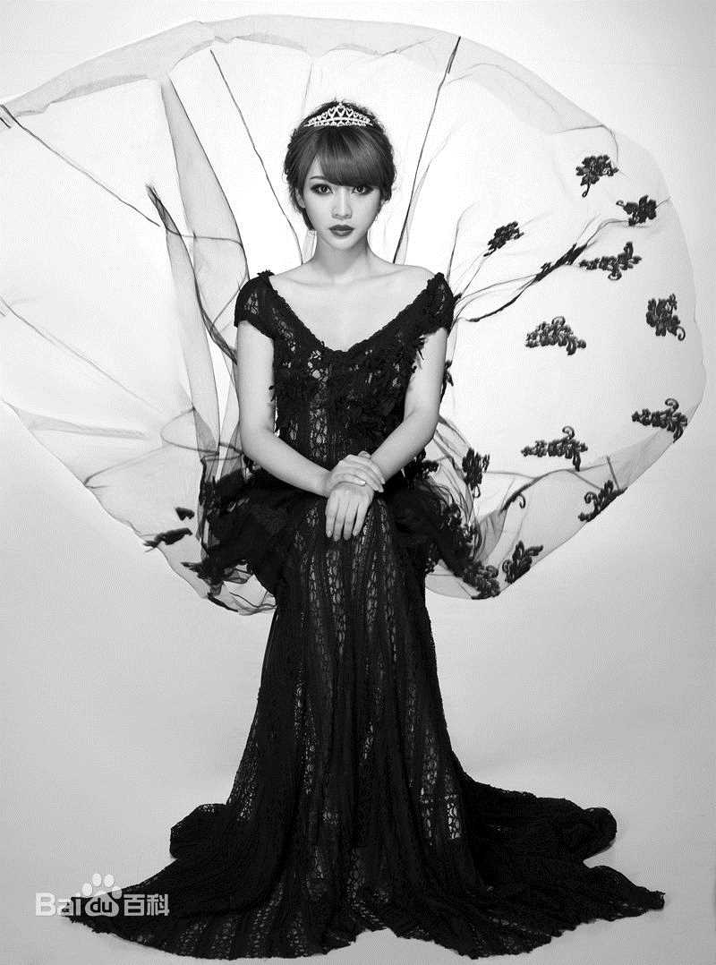 柳岩(Ada)的个人图册性感图片图集