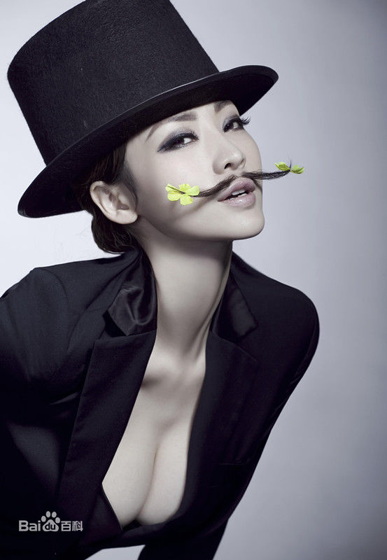 柳岩(Ada)的个人图册图册