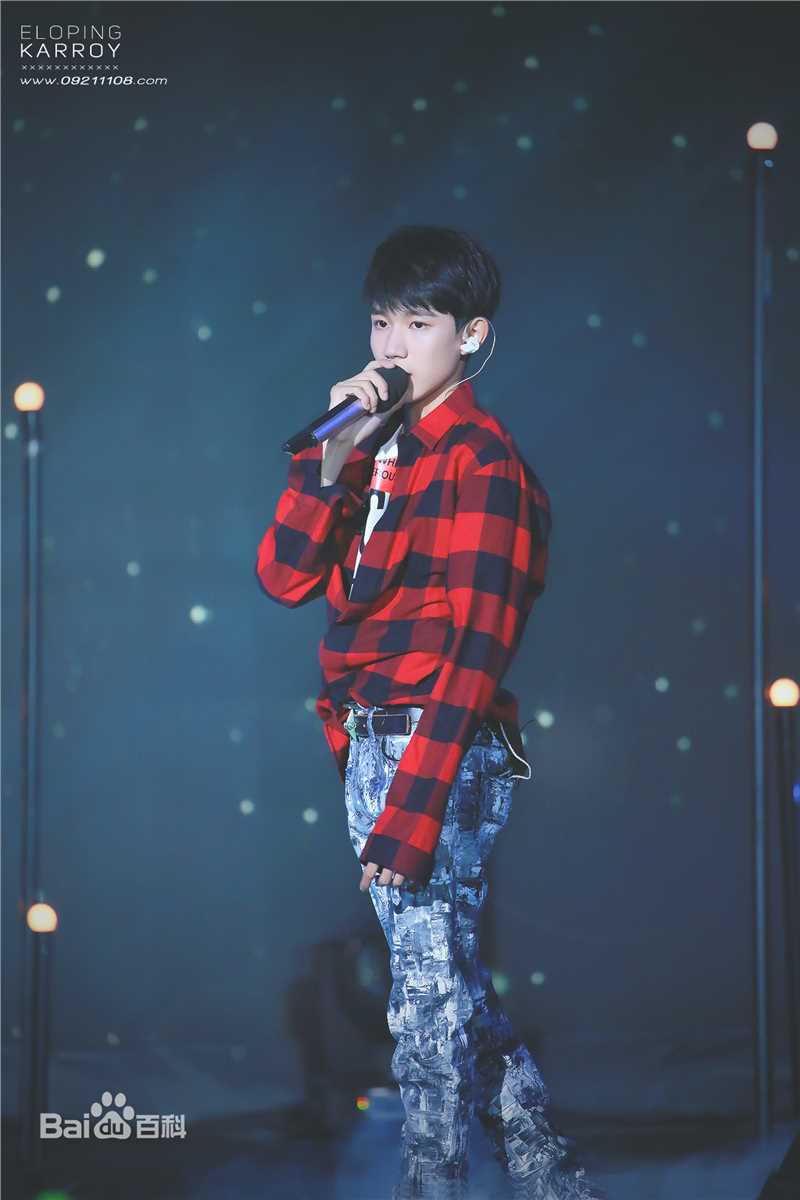 王源(Roy)16110816岁生日会素颜照壁纸