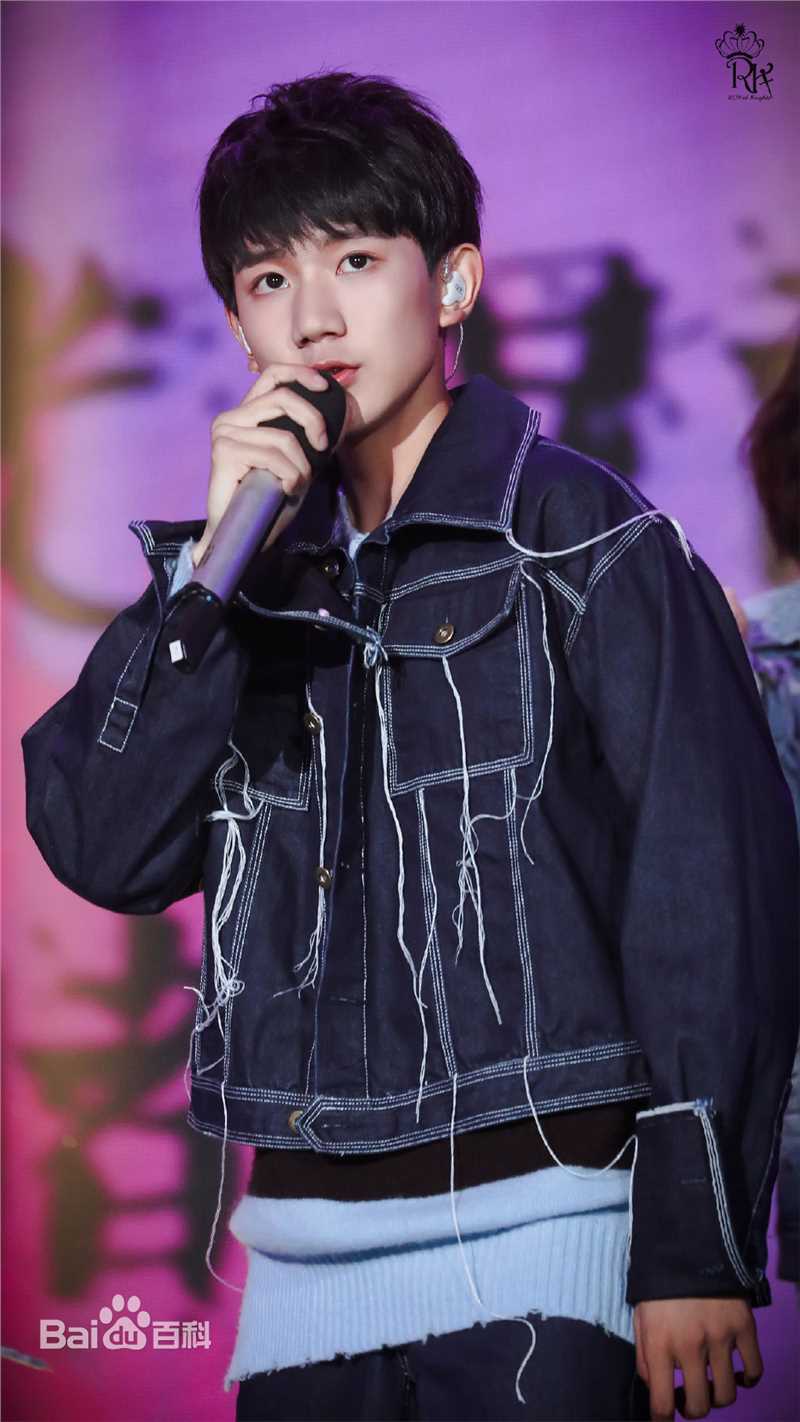 王源(Roy)16110816岁生日会素颜照壁纸