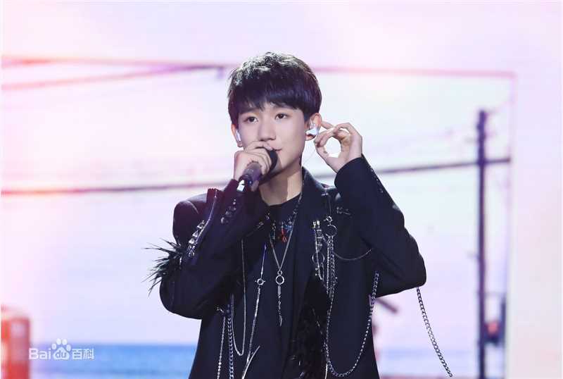 王源(Roy)16110816岁生日会素颜照壁纸