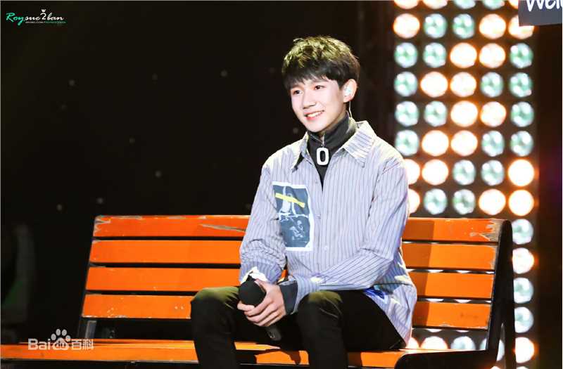 王源(Roy)16110816岁生日会素颜照壁纸