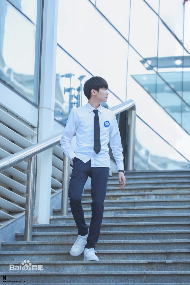 王源(Roy)超少年密码(饰演隋玉&002)壁纸壁纸